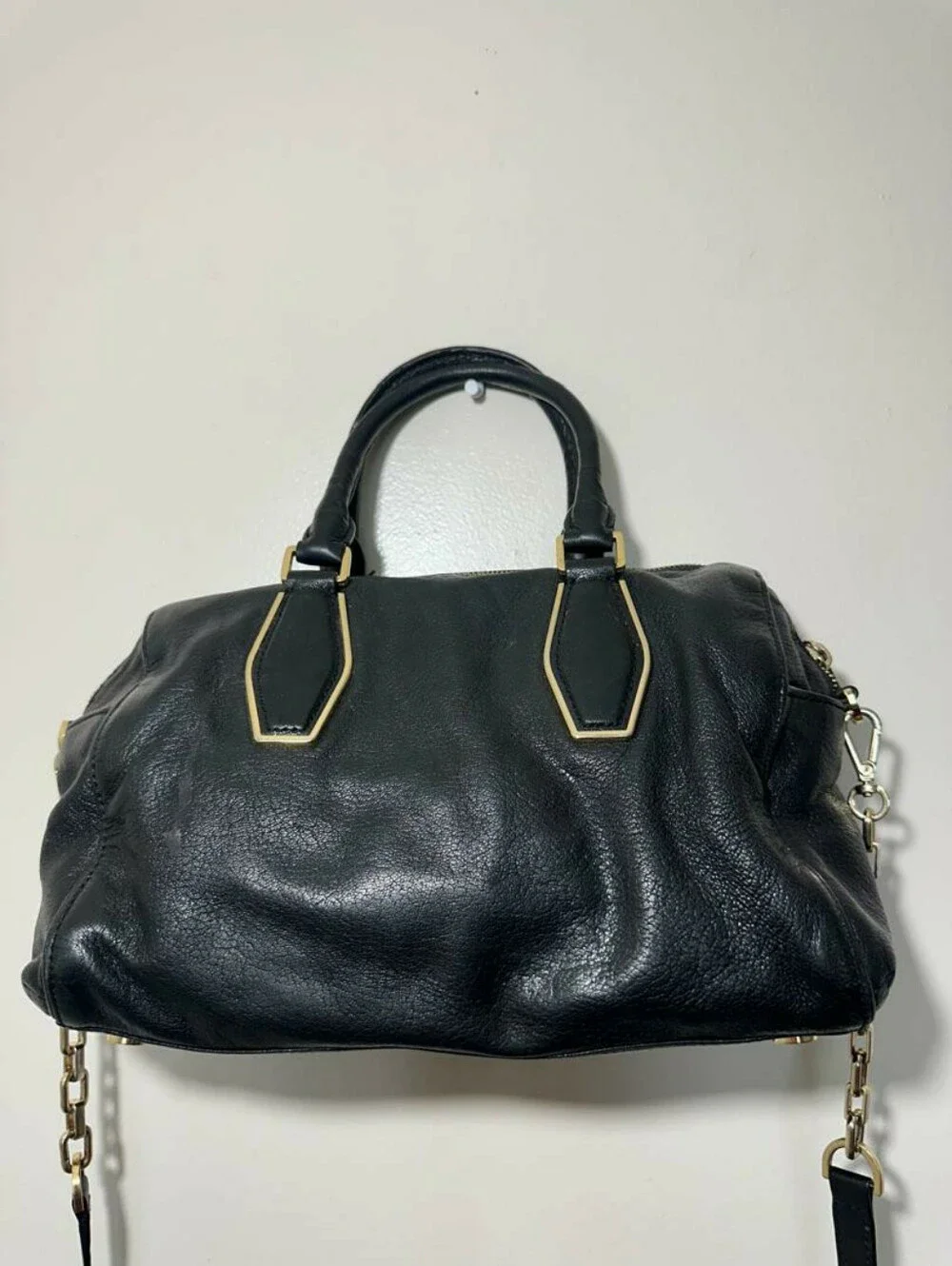 MICHAEL Michael Kors Vanessa Medium Chain Satchel in Black
